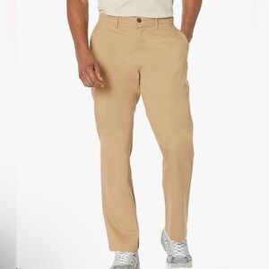 Men's Classic Fit Dark Khaki Casual Stretch Straight Leg Size 40 x 34